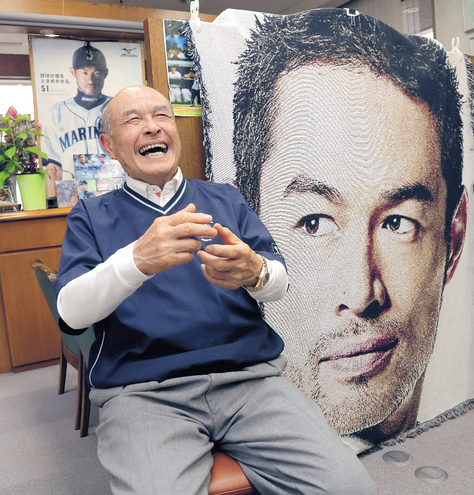 イチローの父親・鈴木宣之さんが笑っている様子